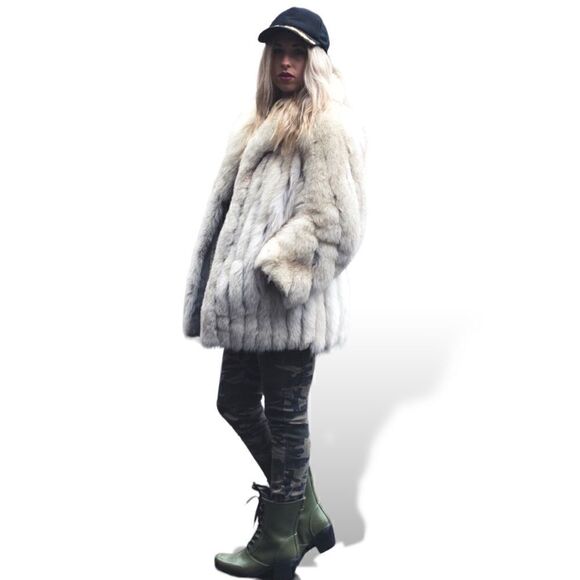 ❤️SOLD❤️SAGA FOX Blue Fox Fur Jacket |Size: Medium| - Picture 1 of 12